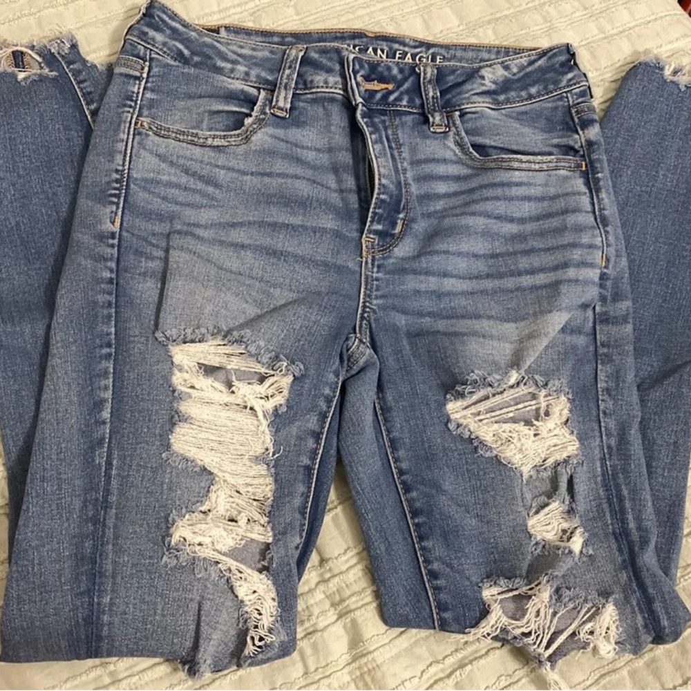 American Eagle Outfitters Women's Light Blue Ripped Jeggings